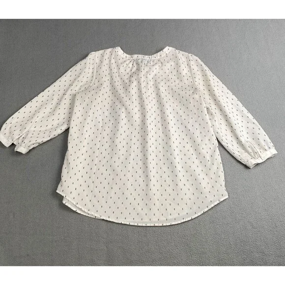 Elle Women’s size Large White Black Polka Dots Pleated  Half Sleeves Blouse - Picture 11 of 13